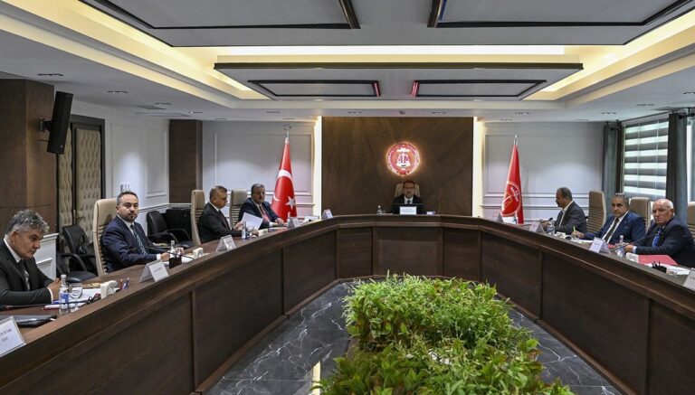 memur-zammi-hakem-kurulunun-3uncu-toplantisi-bugun-XMmtfFkK.jpg
