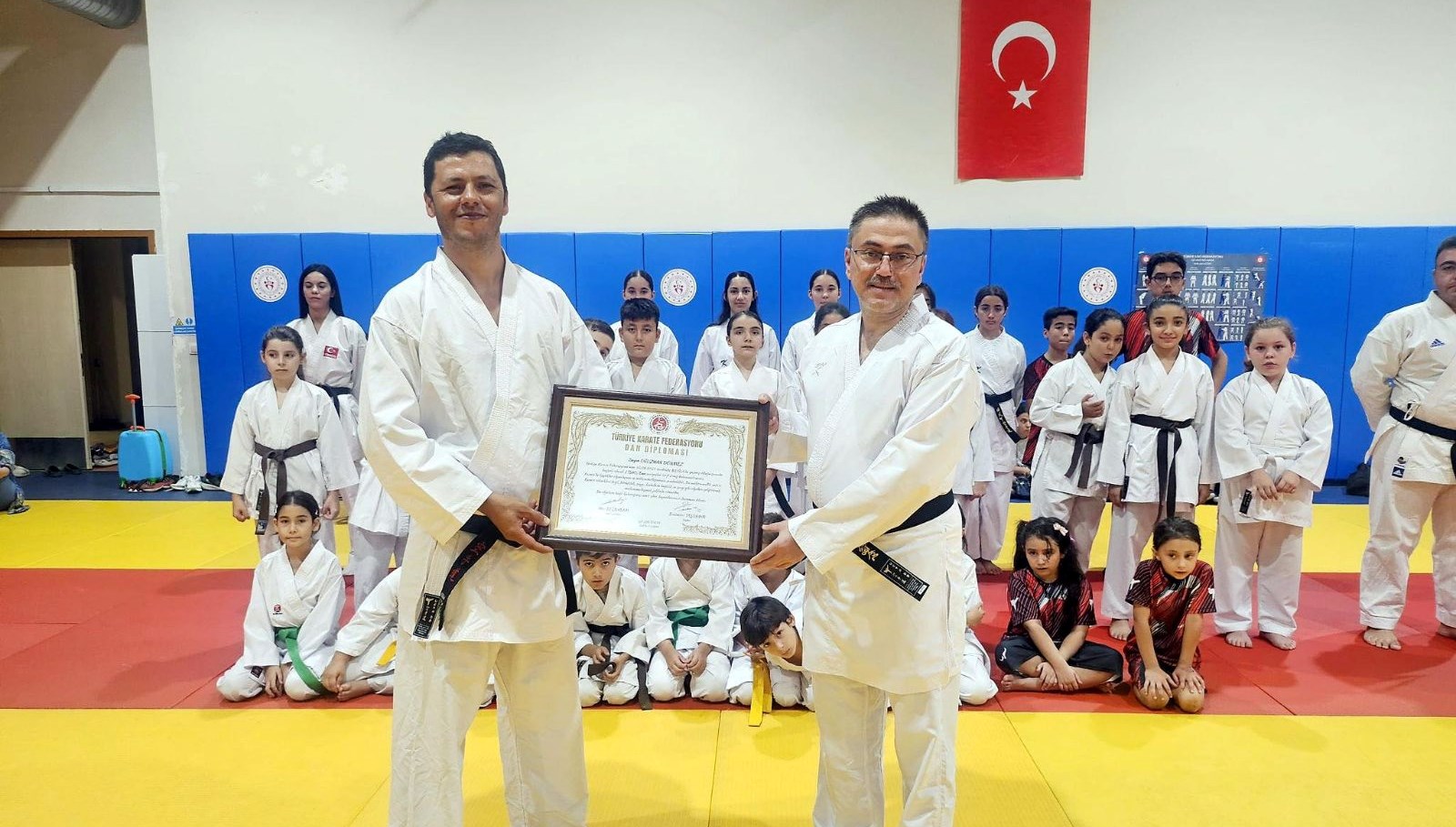 bassavci karatede siyah kusak aldi nsYZGvtK