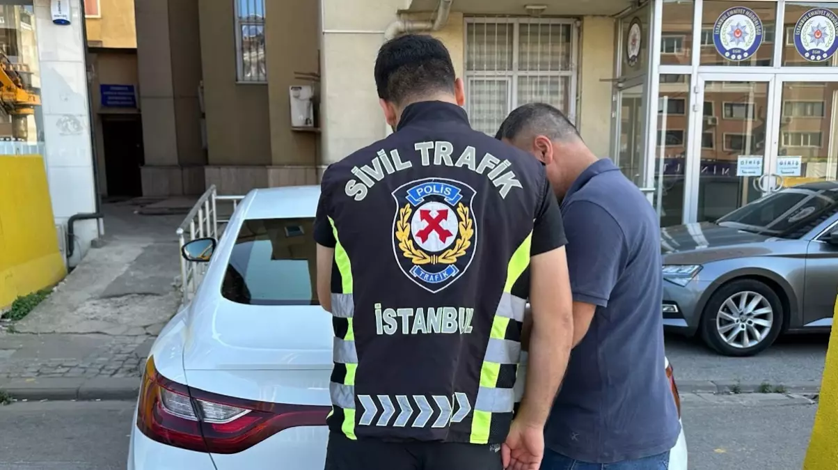 dugun konvoyu trafigi tehlikeye atti fzRqZmuY