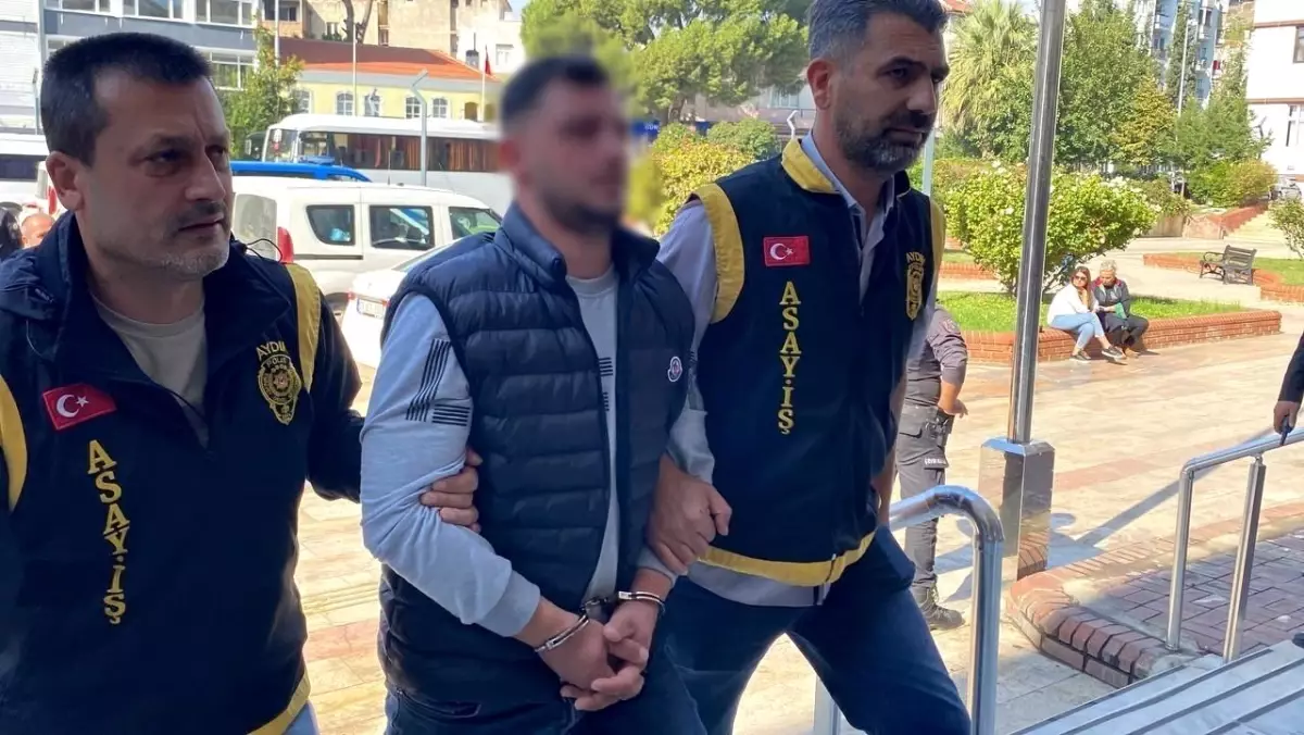 aydinda kiz arkadasin abisi tarafindan bicaklandi vlaJjGBq.jpg