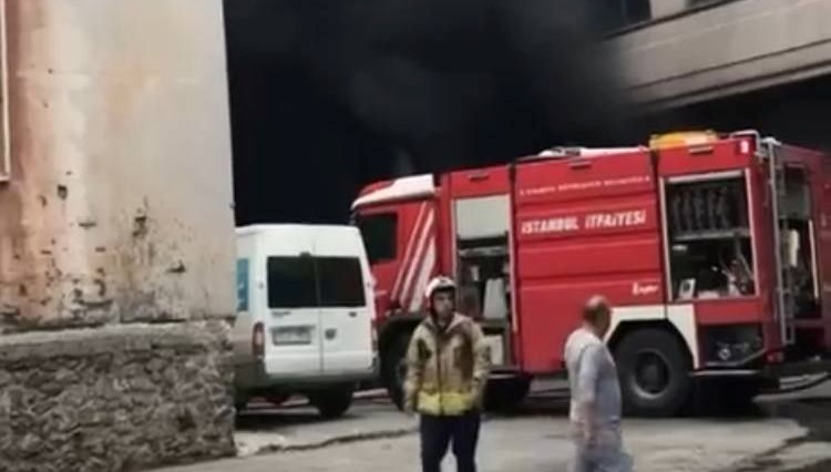 eyupsultanda is yeri yangini BMiSTa7l