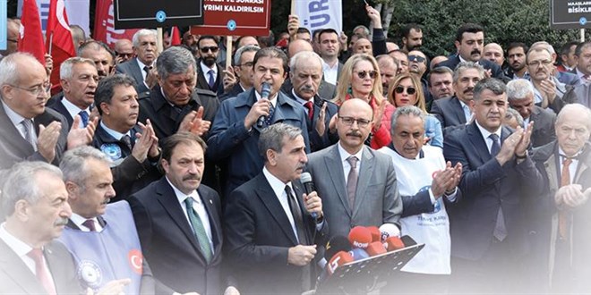 kamu senden meclis onunde eylemi butcede memur yok cK6hD7lK.jpg