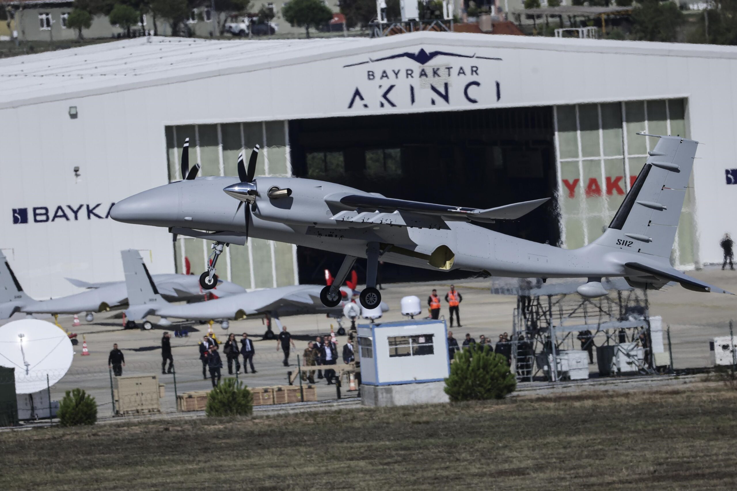 ust duzey italyan heyeti baykar ihalarini izledi B36jX3b4