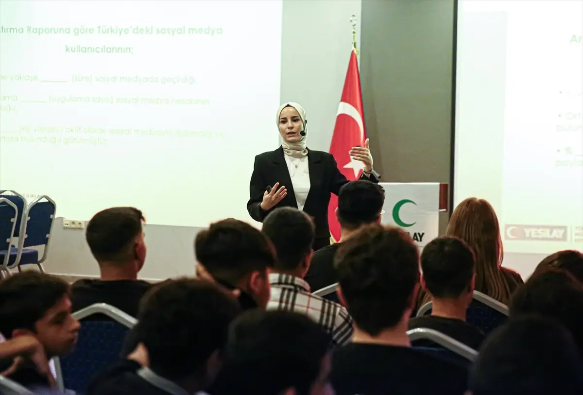 yesilay 300 bin ogrenciye ulasacak ST3EeuBj.jpg