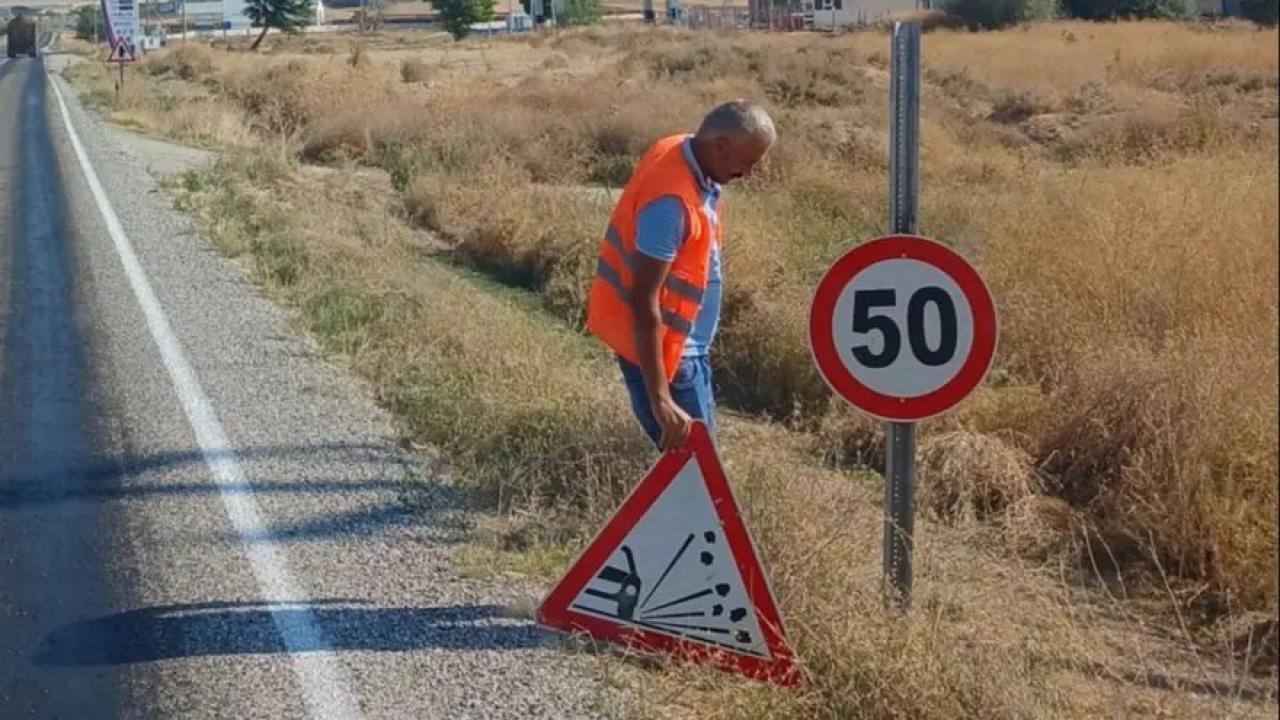 bakan duyurdu 32 bin 845 trafik levhasi kaldirildi AtwCeseF.jpg