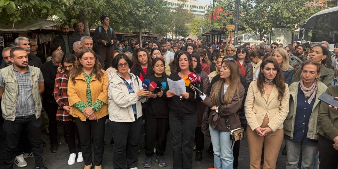 diyarbakirda uc kadinin yasadigi eve saldiri protestosu gXlzzapj.jpg