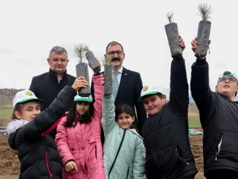 Taşköprü’de Ağaçlandırma Seferberliği: Fidan Dikimi Etkinliği Gerçekleşti