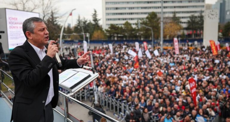 ozgur-ozelden-erdogana-trumptan-korkma-allahtan-kork-KgNBd4mn